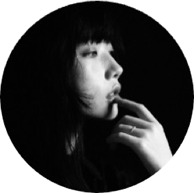 成佩轩人物照片